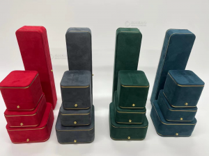 Custom Logo Plastic Velvet Jewellery Boxes