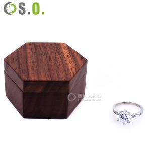 Grosir Kotak Perhiasan Poligon Mewah untuk Cincin Hadiah Pernikahan Kotak Cincin Desain Kustom Dalam Beludru Berlapis Kayu dengan Magnetik