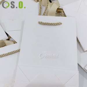 Pembungkusan Kadbod Logo Tersuai Borong Hadiah Mewah Putih Membeli-belah Beg Kertas Barang Kemas Dengan Pemegang