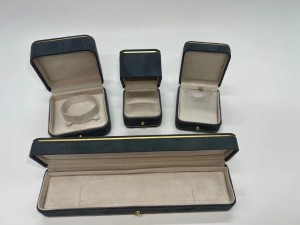 Custom Logo Plastic Velvet Jewellery Boxes