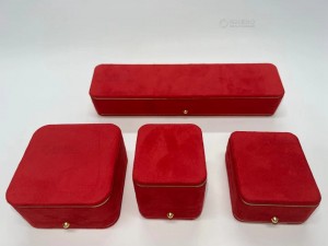 Wholesale high quality custom Velvet square packaging jewelry box