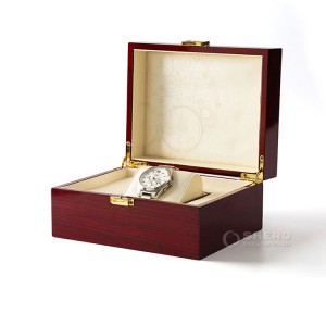 صندوق ساعة خشبي كبير فاخر عصري مطلي من أفضل الرجال والنساء بشعار مخصص لتخزين الهدايا وعرض الزوجين