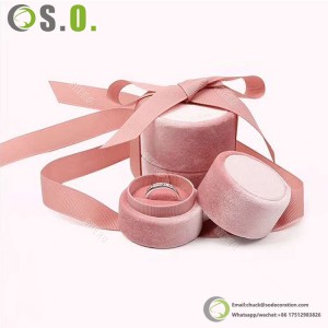 Confezione di scatole di gioielli personalizzate Confezione di anelli di nozze in velluto Orecchini con ciondolo Scatola di imballaggio di gioielli Scatola rotonda per anelli rosa con nastro