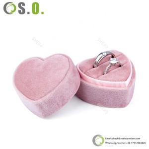 الجملة الوردي المخملية مجوهرات رخيصة خاتم التخزين المنظم صندوق قلب صغير العرض