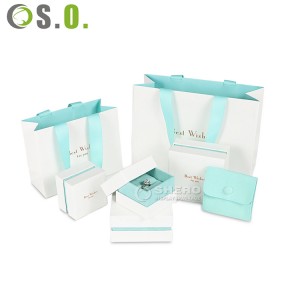 Boîte à bijoux en papier pour bagues et boucles d'oreilles, boîtes d'emballage de bijoux en carton écologique avec votre logo et ruban