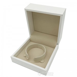 Caja de embalaje de joyería con logotipo personalizado, collar de joyería de terciopelo, colgante de regalo, anillo de cuero PU verde, pulsera, caja de embalaje de joyería