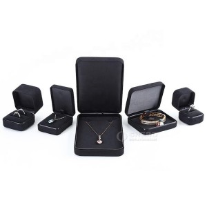 Luxury velvet jewelry packaging box with gold button for Wedding