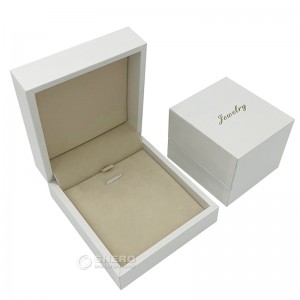 Boîte d'emballage de bijoux en cuir PU, Logo personnalisé en velours, collier, cadeau, pendentif, papier, bague verte, bracelet, boîte d'emballage de bijoux