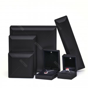 Led-sieradendoos zwart laklogo zeefdruk luxe led-sieradenpakket op maat gemaakte ringdozen sieradendoos met verlichting