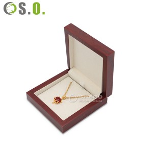 Boîte en bois faite sur commande de haute qualité pour le velours de pendentif d'anneau de bijoux à l'intérieur de la boîte en bois de bijoux
