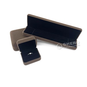 Kotak perhiasan baldu kalung cincin borong set kotak pembungkusan barang kemas hitam tersuai logam
