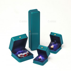 Led jewellery box black lacquer logo gold stamping jewellery package ring diamond jewelry box with lights