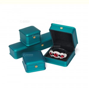 Led jewellery box black lacquer logo gold stamping jewellery package ring diamond jewelry box with lights