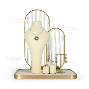 Luxe beige organische glazen ketting ring oorbellen sieraden showcase exposant stand rekwisieten