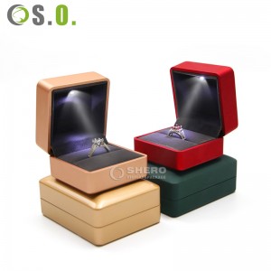 Shero Hot Sale Cincin Warna-warni Liontin Kotak Perhiasan LED dengan Logo