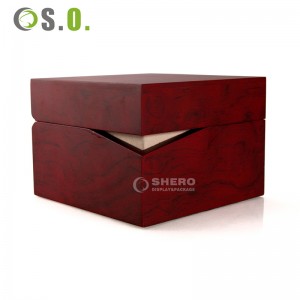 Scatola per orologi di lusso all'ingrosso in legno rosso con scatola porta orologi dal design speciale in legno massello con cuscino portatile