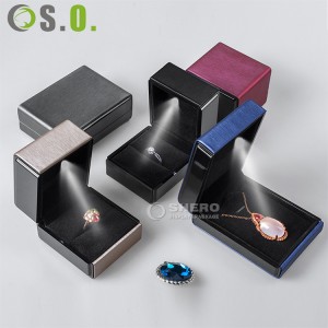 Luxus-Schmuckverpackungsbox aus Kunststoff mit individuellem Logo für Armbanduhren und Ringe mit LED-Licht