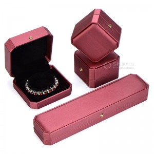 Kotak Perhiasan Hadiah Cincin Liontin Kulit Pu Keluaran Baru dengan Logo