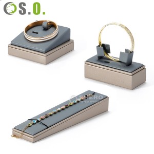Nieuwe Mode Lichtgrijze Sieraden Display Set Afneembare Microfiber Ketting Ring Hanger Display voor Juwelier